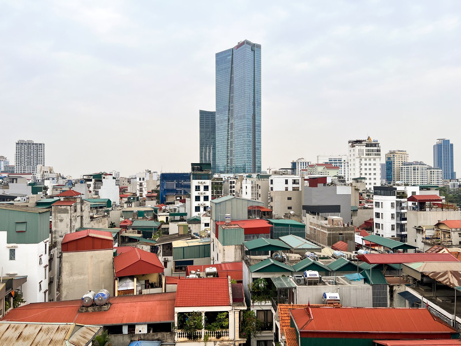 2-bedroom apartment for rent in Ba Đình · Balcony · 3