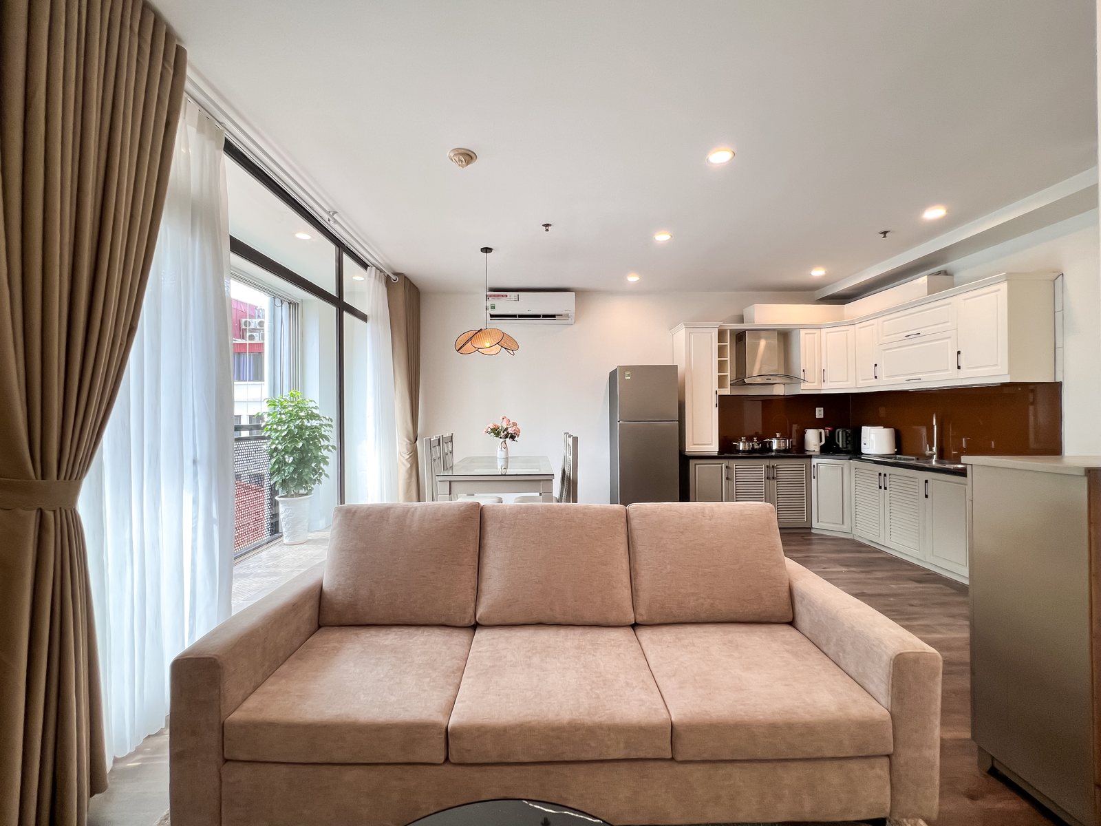 2-bedroom apartment for rent in Ba Đình · Balcony · 2