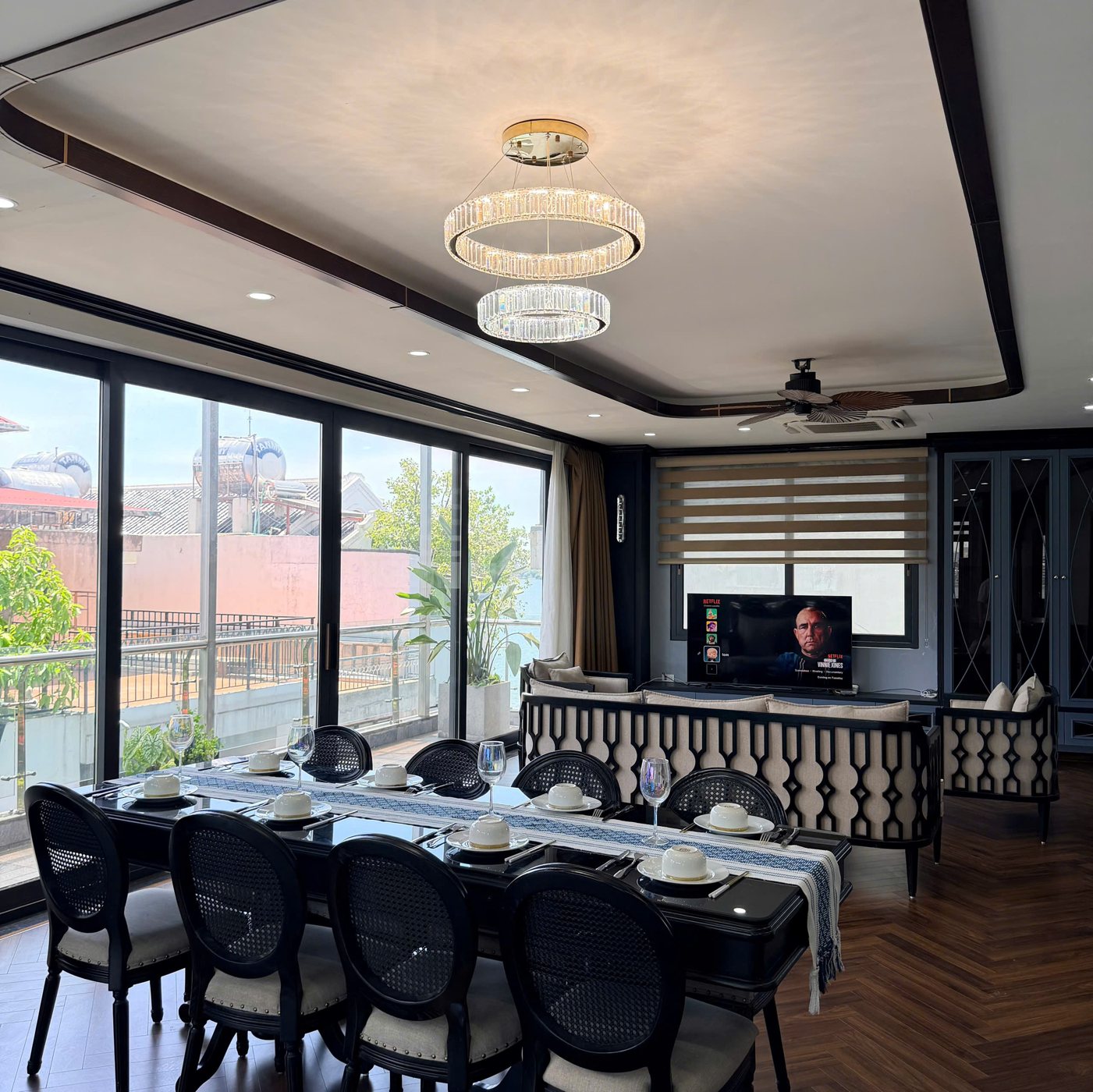 3-bedroom apartment for rent in Tây Hồ · Balcony · 2